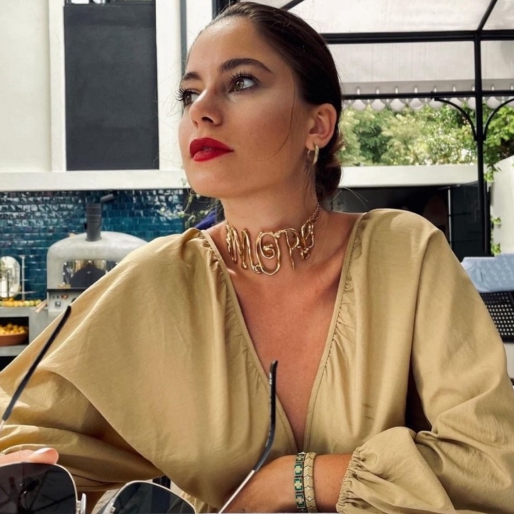 Choker necklace
